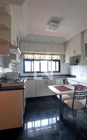 Apartamento à venda com 245m², 4 quartos e 4 vagasCozinha