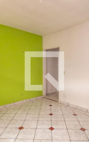 Casa à venda com 341m², 4 quartos e 4 vagas Casa à venda com 341m², 4 quartos e 4 vagasSala (Casa 2)
