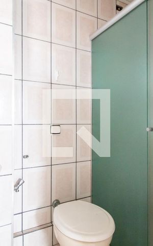 Casa à venda com 341m², 4 quartos e 4 vagas Casa à venda com 341m², 4 quartos e 4 vagasBanheiro (Casa 3)