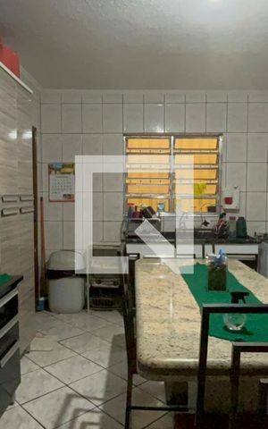 Casa à venda com 88m², 3 quartos e 2 vagasCozinha
