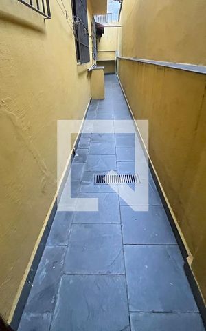 Casa à venda com 88m², 3 quartos e 2 vagasCorredor