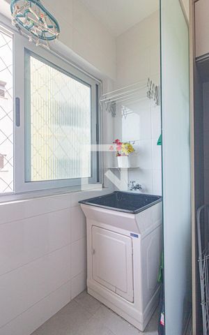 Apartamento para alugar com 75m², 3 quartos e 1 vagaÁrea de Serviço