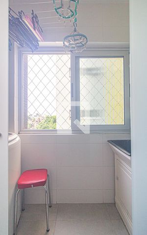 Apartamento para alugar com 75m², 3 quartos e 1 vagaÁrea de Serviço