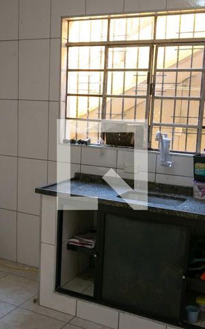 Casa à venda com 240m², 6 quartos e 1 vaga Casa à venda com 240m², 6 quartos e 1 vagaCozinha