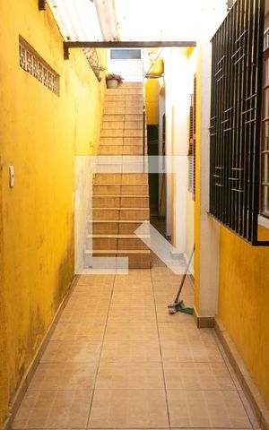 Casa à venda com 240m², 6 quartos e 1 vaga Casa à venda com 240m², 6 quartos e 1 vagaÁrea de Serviço