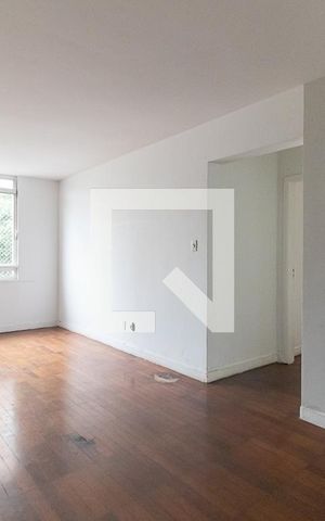 Apartamento à venda com 110m², 3 quartos e 1 vaga Apartamento à venda com 110m², 3 quartos e 1 vagaSala