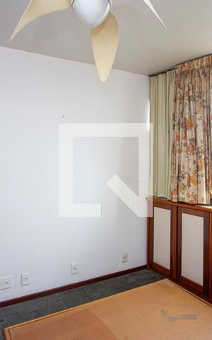 Apartamento à venda com 160m², 3 quartos e 2 vagas Apartamento à venda com 160m², 3 quartos e 2 vagasSuíte