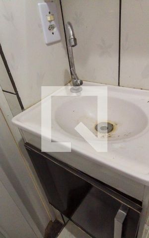 Casa para alugar com 50m², 2 quartos e sem vagaBanheiro