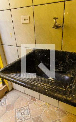 Casa para alugar com 50m², 2 quartos e sem vagaÁrea de Serviço