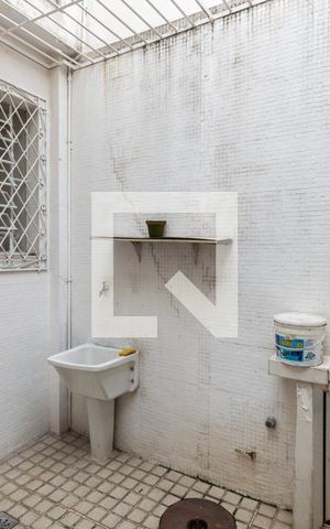Casa para alugar com 143m², 2 quartos e 1 vagaÁrea de Serviço