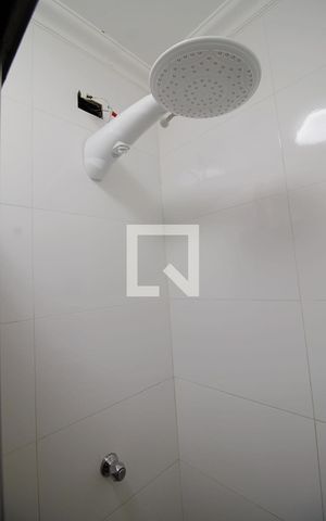 Casa à venda com 200m², 4 quartos e 2 vagas Casa à venda com 200m², 4 quartos e 2 vagasBanheiro de serviço