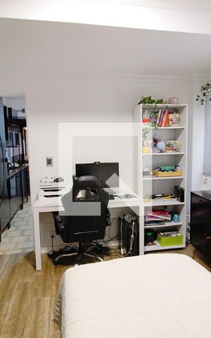 Casa à venda com 200m², 4 quartos e 2 vagas Casa à venda com 200m², 4 quartos e 2 vagasQuarto 4