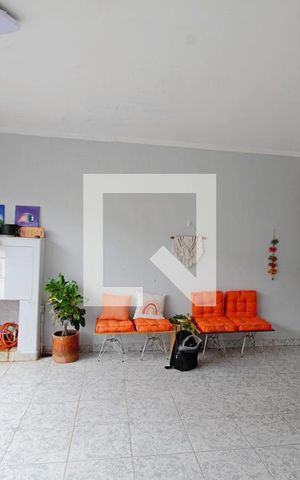 Casa à venda com 200m², 4 quartos e 2 vagas Casa à venda com 200m², 4 quartos e 2 vagasGaragem
