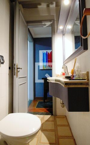 Casa à venda com 200m², 4 quartos e 2 vagas Casa à venda com 200m², 4 quartos e 2 vagasLavabo