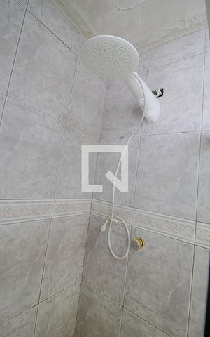 Casa à venda com 200m², 4 quartos e 2 vagas Casa à venda com 200m², 4 quartos e 2 vagasBanheiro da Suíte 1