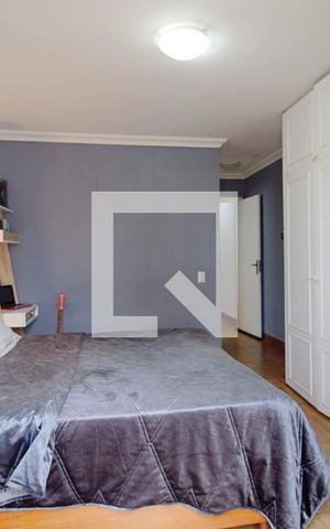 Casa à venda com 200m², 4 quartos e 2 vagas Casa à venda com 200m², 4 quartos e 2 vagasSuíte 1