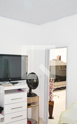 Casa à venda com 750m², 3 quartos e 4 vagas Casa à venda com 750m², 3 quartos e 4 vagasQuarto 1 casa 2