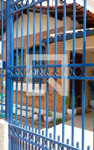 Casa à venda com 255m², 4 quartos e sem vaga Casa à venda com 255m², 4 quartos e sem vagaÁrea comum