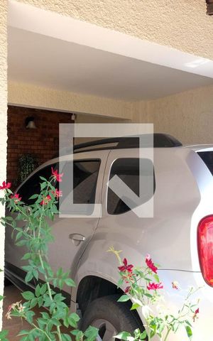 Casa à venda com 255m², 4 quartos e sem vaga Casa à venda com 255m², 4 quartos e sem vagaÁrea comum