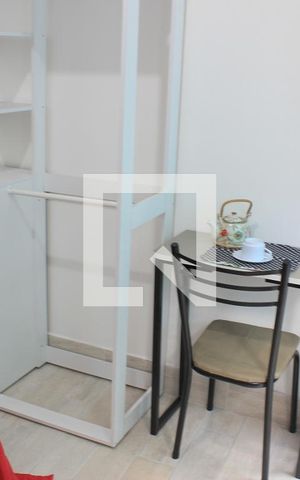 Studio para alugar com 27m², 1 quarto e sem vagaCabideiro/mesa