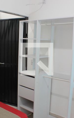 Studio para alugar com 27m², 1 quarto e sem vagaCabideiro/mesa
