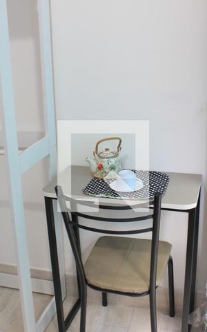 Studio para alugar com 27m², 1 quarto e sem vagaCabideiro/mesinha