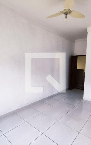 Apartamento à venda com 41m², 1 quarto e 1 vaga Apartamento à venda com 41m², 1 quarto e 1 vagaSala