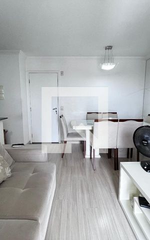 Apartamento à venda com 50m², 2 quartos e 1 vaga Apartamento à venda com 50m², 2 quartos e 1 vagaSala