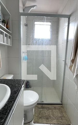 Apartamento à venda com 50m², 2 quartos e 1 vaga Apartamento à venda com 50m², 2 quartos e 1 vagaBanheiro