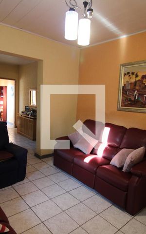 Casa à venda com 325m², 3 quartos e 1 vagaSala