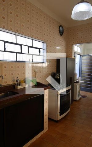 Casa à venda com 325m², 3 quartos e 1 vagaCozinha