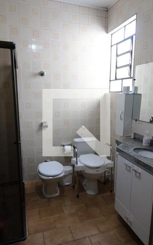 Casa à venda com 325m², 3 quartos e 1 vagaBanheiro