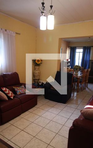 Casa à venda com 325m², 3 quartos e 1 vagaSala