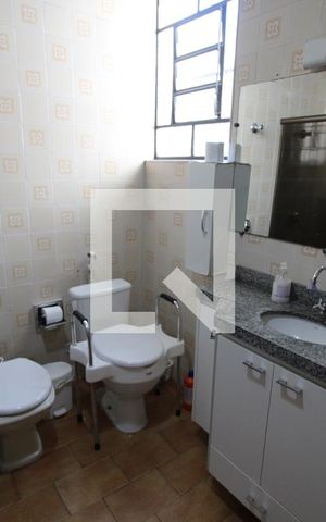 Casa à venda com 325m², 3 quartos e 1 vagaBanheiro