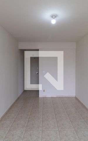 Apartamento à venda com 50m², 1 quarto e sem vaga Apartamento à venda com 50m², 1 quarto e sem vagaSalas