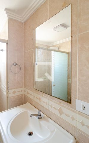 Apartamento à venda com 65m², 2 quartos e 1 vaga Apartamento à venda com 65m², 2 quartos e 1 vagaBanheiro Social
