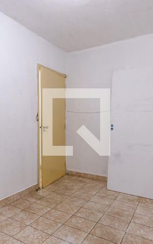 Casa para alugar com 70m², 2 quartos e sem vaga Casa para alugar com 70m², 2 quartos e sem vagaQuarto 1