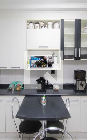 Apartamento à venda com 79m², 2 quartos e sem vagaCozinha e Área de Serviço