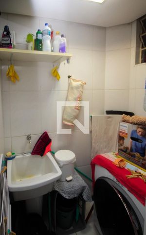Apartamento à venda com 79m², 2 quartos e sem vagaCozinha e Área de Serviço