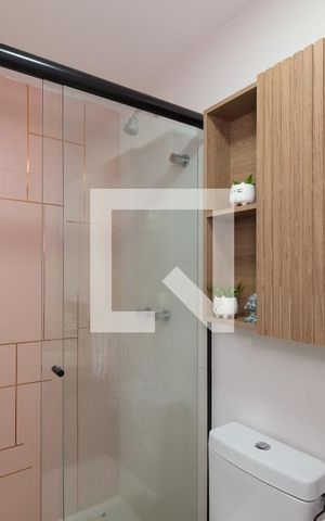 Apartamento para alugar com 70m², 2 quartos e 1 vaga Apartamento para alugar com 70m², 2 quartos e 1 vagaBanheiro da Suíte