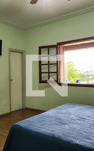 Casa à venda com 210m², 5 quartos e 3 vagas Casa à venda com 210m², 5 quartos e 3 vagasQuarto 1