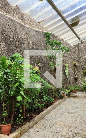 Casa à venda com 210m², 5 quartos e 3 vagas Casa à venda com 210m², 5 quartos e 3 vagasQuintal