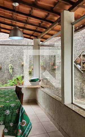 Casa à venda com 210m², 5 quartos e 3 vagas Casa à venda com 210m², 5 quartos e 3 vagasCozinha
