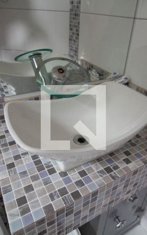 Casa à venda com 80m², 3 quartos e 2 vagasBanheiro da Suíte