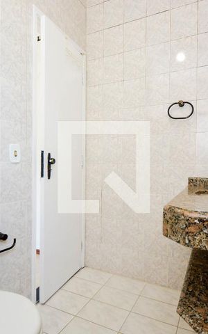 Apartamento à venda com 83m², 3 quartos e 1 vaga Apartamento à venda com 83m², 3 quartos e 1 vagaBanheiro da Suíte
