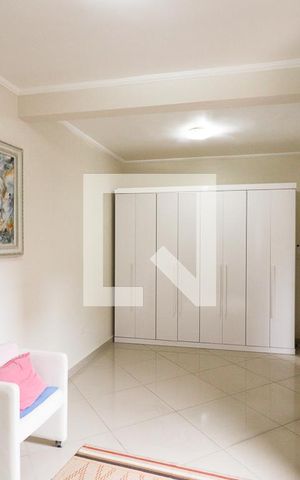 Casa à venda com 122m², 4 quartos e 2 vagasSuíte 1