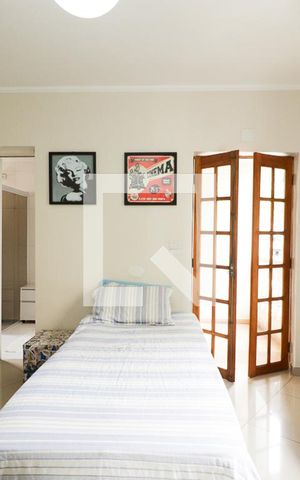Casa à venda com 122m², 4 quartos e 2 vagasSuíte 3