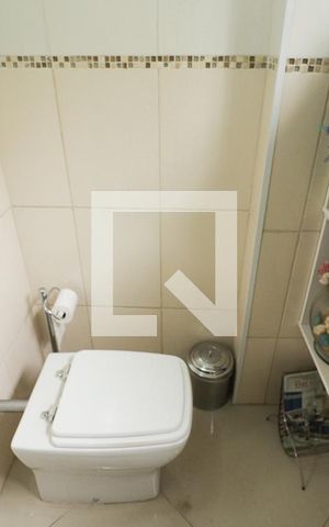 Casa à venda com 122m², 4 quartos e 2 vagasLavabo