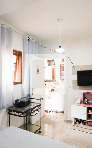 Casa à venda com 122m², 4 quartos e 2 vagasQuarto Externo
