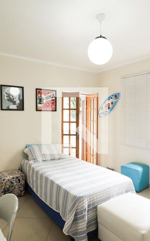Casa à venda com 122m², 4 quartos e 2 vagasSuíte 3